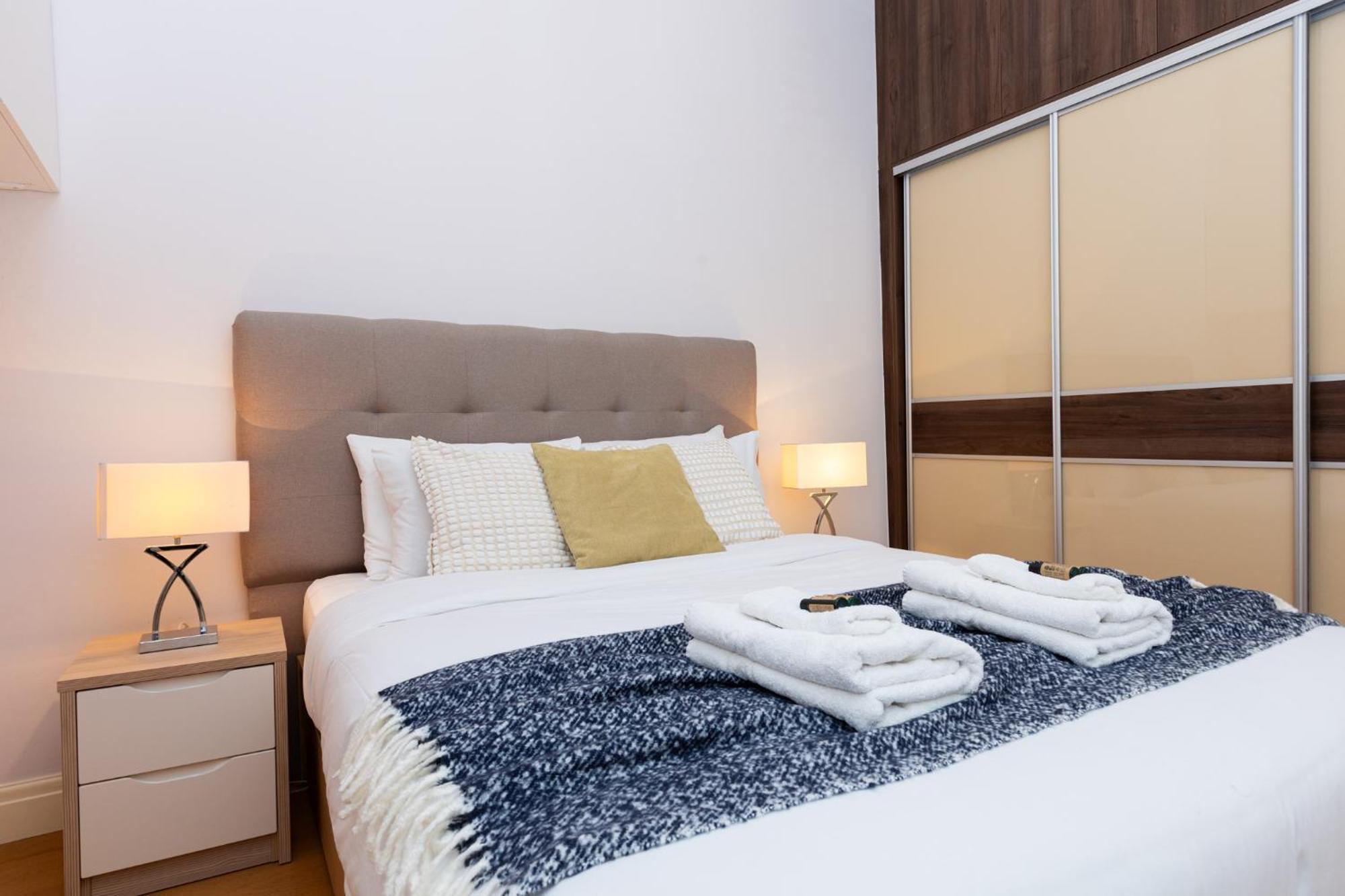 Bright & Charming 2br Flat Wbalcony In Maida Vale Apartament Londra